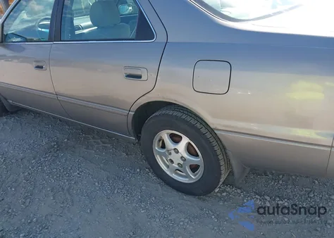 1999 Toyota Camry Le из США, поврежденный, VIN 4T1BG22KXXU484501